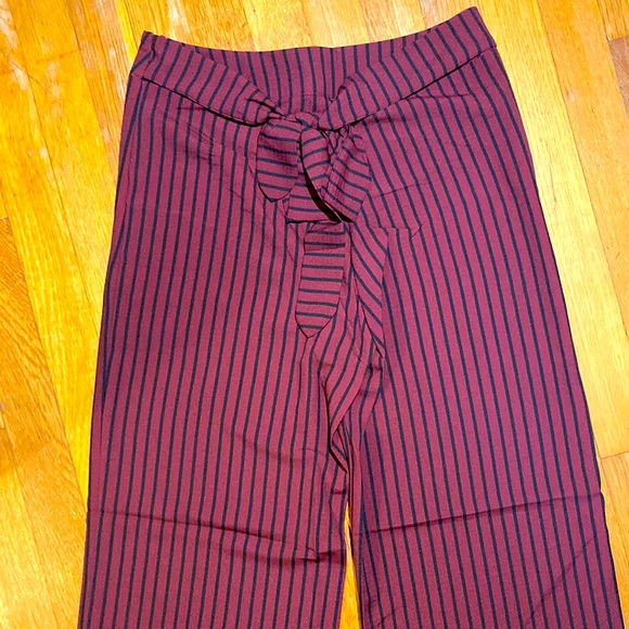 Burgundy straight crop dressy pants - Picture 4 of 7